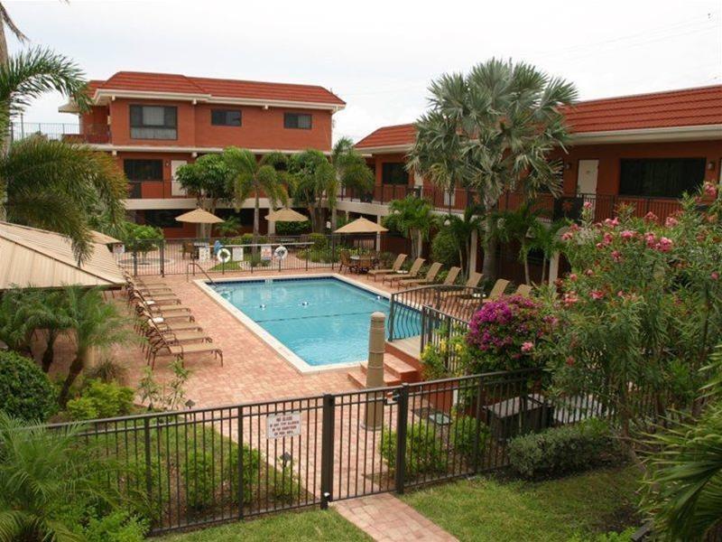 Away Inn Lauderdale-by-the-Sea Esterno foto